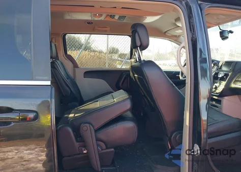 2013 Chrysler Town & Country Touring from USA, damaged, VIN 2C4RC1BG2DR743561